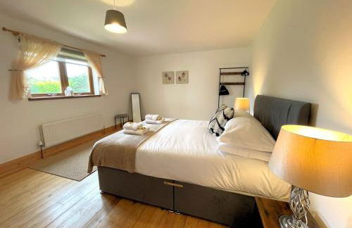 Spectacular 7BR House Hot Tub and Gardens in Gretna - Pass the Keys - Foto 27