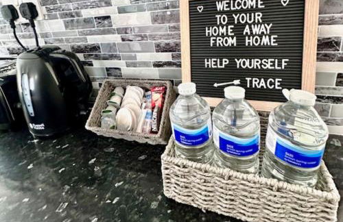 Gillingham 4 bed Guest House - Foto 10