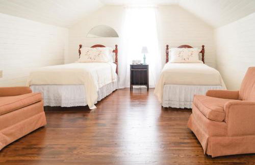 The Little Farmhouse at Garrison Farmstead near Greensburg KY - Foto 6