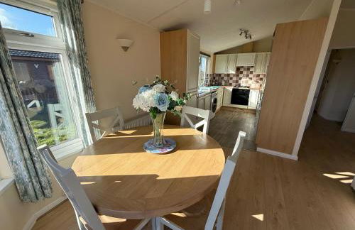 Eden Lodge-Tranquil-Hot Tub-Fishing-7m to Beach - Foto 9