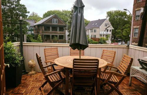 Charming Harvard Victorian - Foto 14