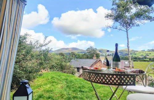 The Coach House - Photo 20