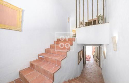 Villa Tutti sur Mer - authentic boho style - private pool - mountain views - by Oyoostays - Foto 16