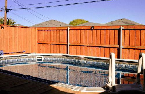 McKinley House Prime - Pool, Patio and Garage - Photo 32