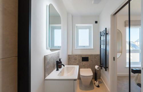 Gwel Y Mor Duo by Birch Stays New Home - Photo 34