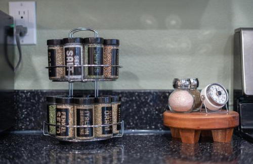 Large Pool With Diving Board, Remodeled 3bdrm, Near State Farm STDM and More! - Foto 56