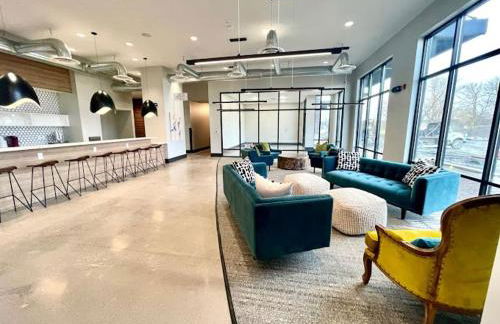 Gorgeous High-Rise On The River - Foto 5