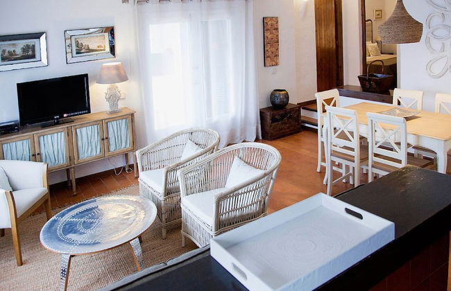 Bini Belin Villa de Lujo WIFI y Piscina - Photo 8