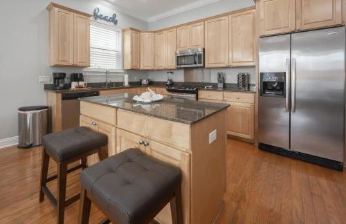 Beach Getaway for 15 A Few Steps from the Sand - Foto 69