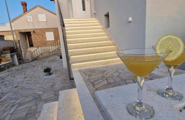 Apartment Casa Lumina - 5 minutes to the airport - Foto 18