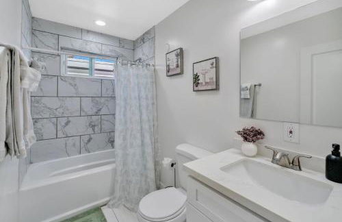 Close to Downtown! Private Yard, Fire Pit,Games - Photo 29