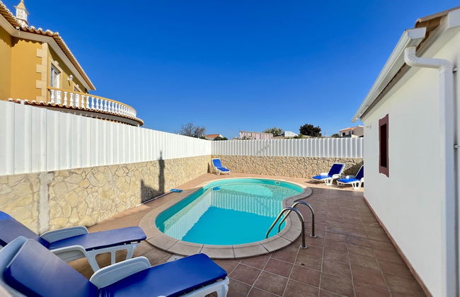 Pêra Stylish Villa With Pool by Homing - Foto 34