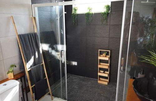 Villa piscine balnéothérapie et jacuzzi entièrement privée - Foto 42