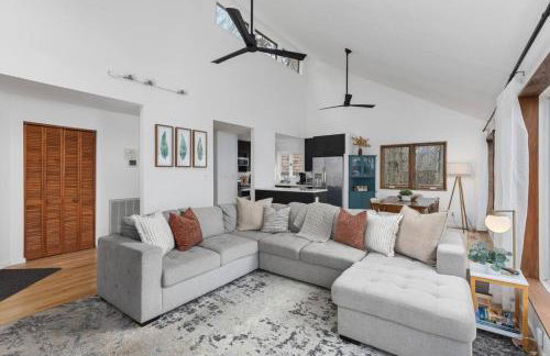 Dream Retreat with Hot Tub, FirePit, Grill and only 15 min to Downtown Chattanooga - Foto 8