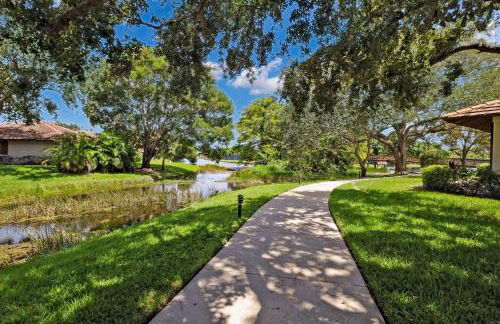 PGA National Getaway Cozy Club Cottage - Foto 43