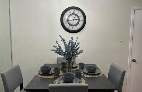 Home Away From Home-Cozy 2 BDRM Condo/Med Cntr/NRG - Foto 14