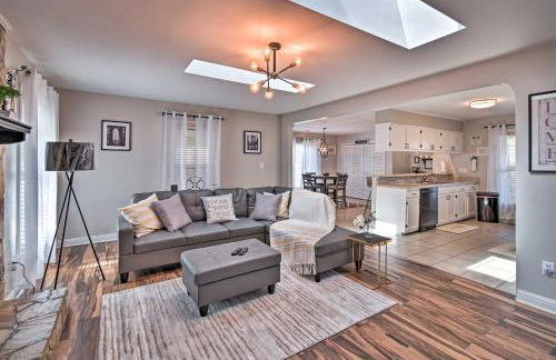 Fayetteville Vacation Rental with Sunroom and Yard! - Foto 7