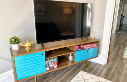 Walk to Wrigley 3BR1BA Sleeps 8 Free Parking - Foto 15
