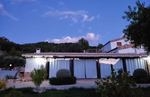 ENTRESIERRAS Apartamentos rurales con chimenea, barbacoa y espacio para eventos - Foto 53