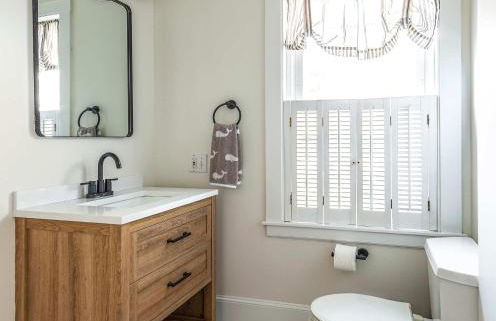 Stay at East Gloucester - Photo 13