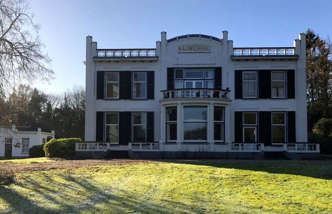 Holiday Home With Motorboat - Photo 30