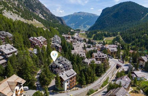 Chaberton Romantic Retreat Ski In Ski Out - Happy Rentals - Foto 48