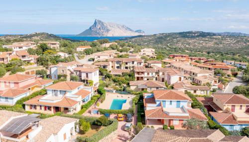 ISA-Residence with swimming-pool in Cala Girgolu, apartments with private outdoor area - Foto 1