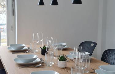 Penthouse in Villa am Wasser + Parken + WLAN + Netflix +Kamin - Foto 8