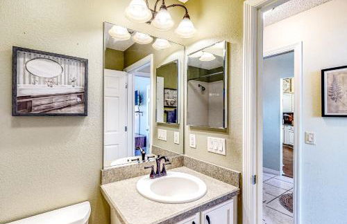 1 Mi to Lake Sumter! Family Retreat with Large Patio - Foto 18