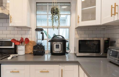 Angel&Rose Universal Hollywood Heated Pool House King Bed - Foto 63