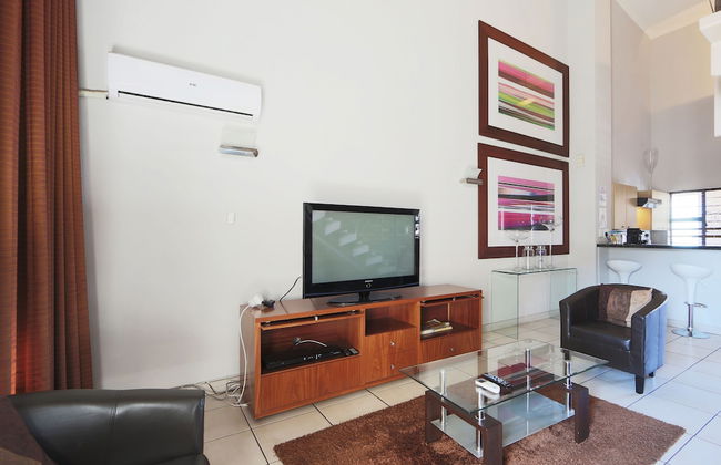 Prestige Apartment Sandton at Westpoint - Photo 27