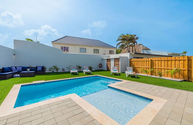 Brand NEW 3br2ba w Private Pool Amazing Location - Foto 19