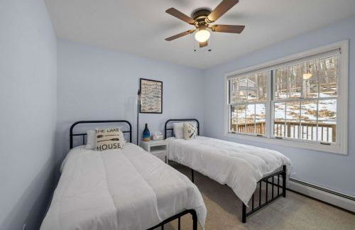 Tranquil 3BR Retreat Game Room Deck Beach Pass - Foto 23