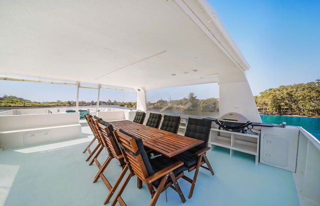 Coomera Houseboat Holidays - Foto 36