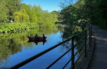 Magistrates Penthouse Suite - Town Centre Apartments with Spa - Foto 43