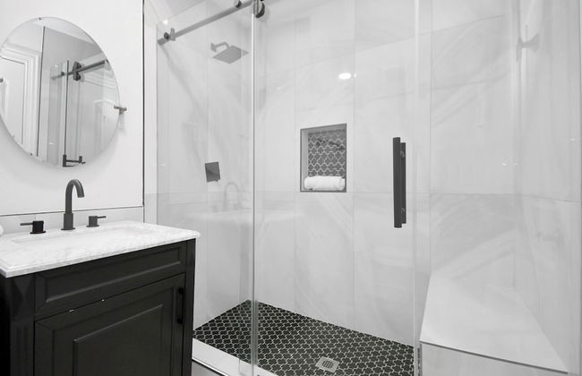 Lux Galleria Home-5BR Roof Deck - Foto 48