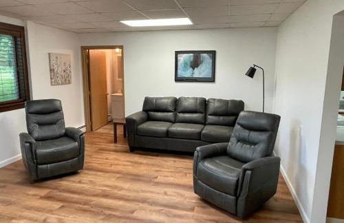 Peaceful Acres Triplex One - Lighthouse Inn - Soldotna, Alaska - Photo 12