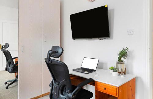 EcoCrest-Superior 2 Bedroom 2 Bath - Free Parking - Sleeps 5 - Photo 12