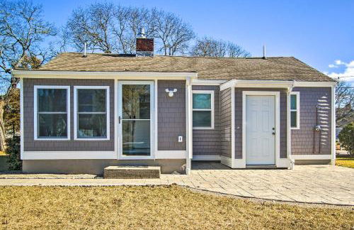 Walk to Shore Updated Buzzards Bay Cottage! - Foto 21