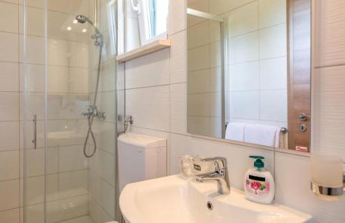 Amazing Home In Bijeli Vir - Foto 35