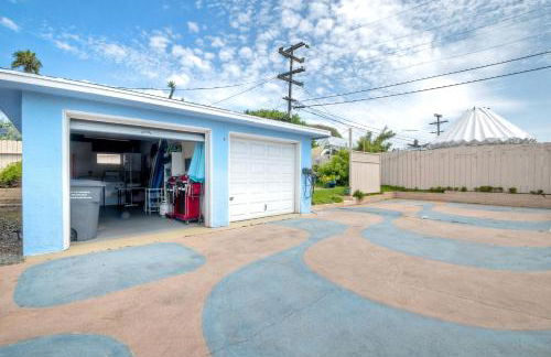 Walk To Beach - EV Charger - Outdoor Dining - 2BR - Foto 8