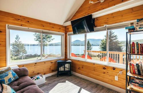 Lakefront Stunning Home, only 30 min to Sugarloaf! - Foto 1