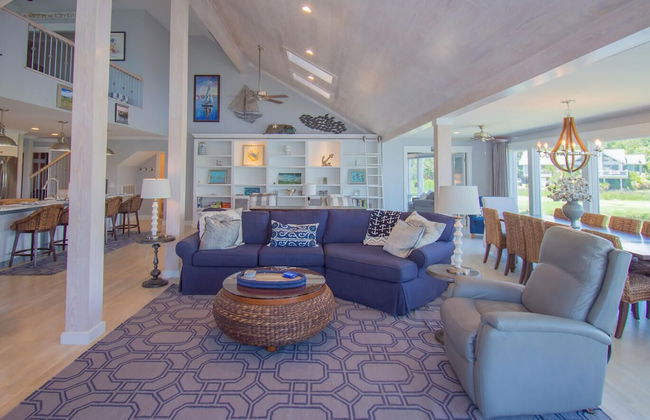 5 Bed Sleeps 12 With Water Views - Photo 20