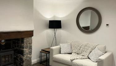 Mount Cottage - Photo 1