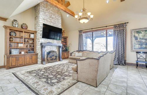 Spacious Edmond Vacation Rental with Shared Pool! - Foto 1