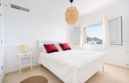 Chalet con vistas al mar y piscina - Foto 44