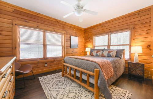 Jamesons Cabin! 8 Minutes to Wisp, HotTub, FirePit, Pets, EV Chgr - Foto 17