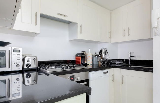 Stylish Apartment With Private Rooftop in Covent Garden - Foto 37