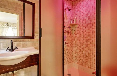 West Dover Vacation Rental with Hot Tub Near Mt Snow - Foto 12