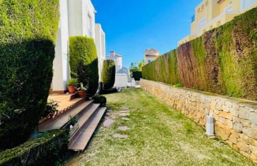 Modern 2 bedroom apartment 5mins from golf course - Foto 2